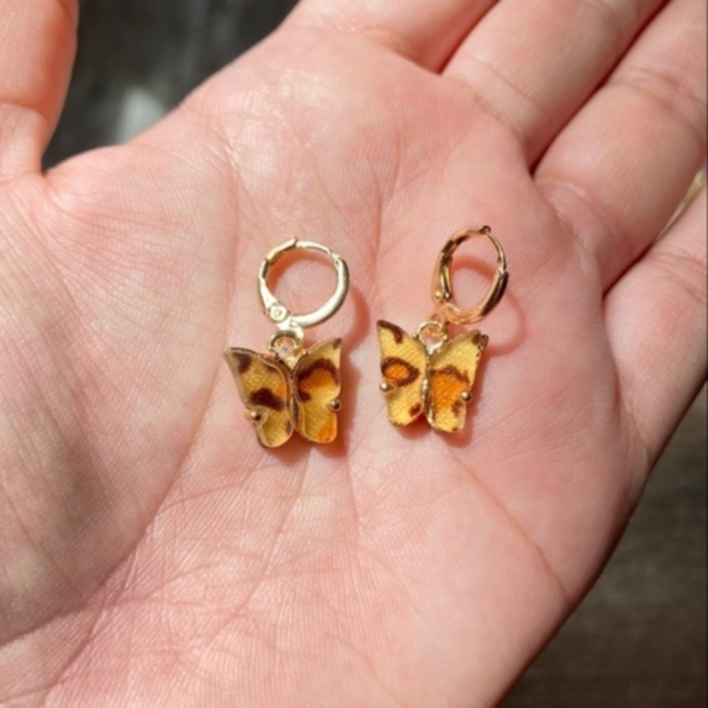 Niche animal print butterfly brown metallic gold lever back drop earrings AA14